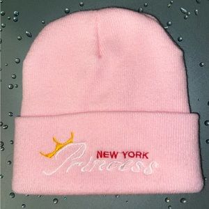 Girls New York Princess Pink Beanie Hat Only worn ONCE💗From a nonsmoking home🤍